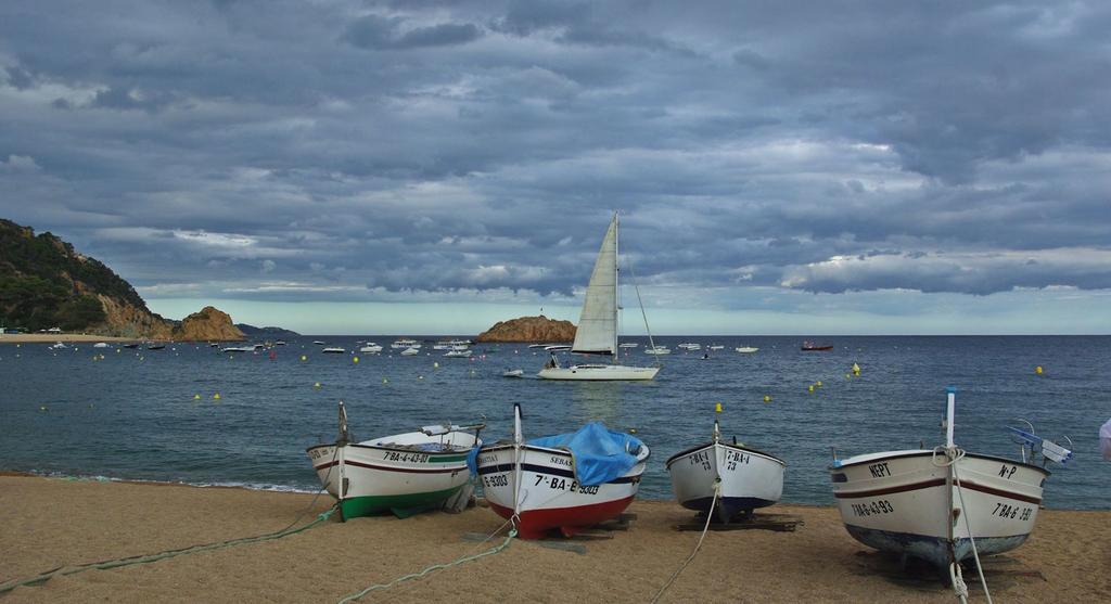 Lets Holidays Cozy Apartment 70 M. From The Beach In Tossa Тоса-де-Мар Екстер'єр фото